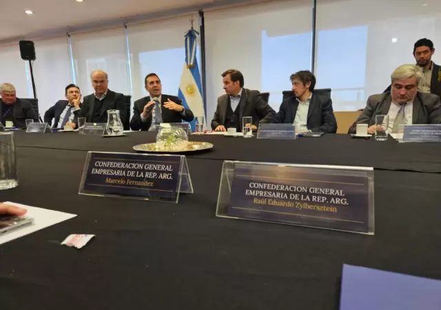 "Sabemos que una cosa es la ley, y despu�s la reglamentaci�n termina siendo otra" (Marcelo Fern�ndez, de CGERA)