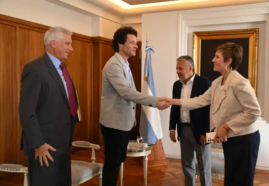 Reuni�n con Ontario Inc. en Casa de Gobierno de Mendoza