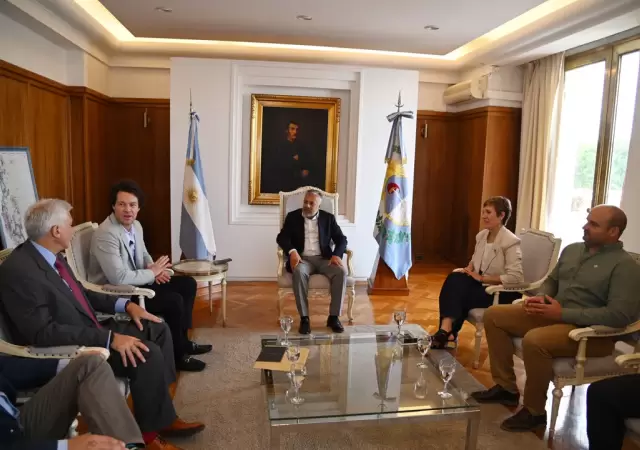 Reuni�n con Ontario Inc. en Casa de Gobierno de Mendoza