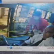 Video: apu�al� a un colectivero que habr�a estado con su esposa