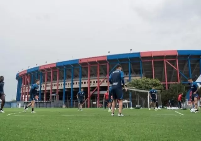 La barra de San Lorenzo fue a la Ciudad Deportiva antes del entrenamiento/ Foto de Archivo