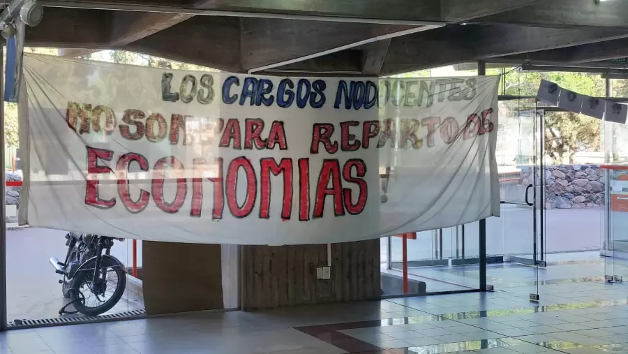 Facultad de Ciencias Pol�ticas y Sociales.