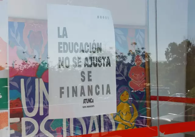 Facultad de Ciencias Pol�ticas y Sociales - UNCuyo.