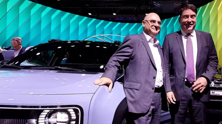 Bruno Vanel, VP de Renault Brand, y Luiz Fernando Pedrucci, CEO de Renault Latam.