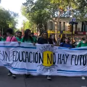 Marcha de la UNCuyo: la comunidad universitaria solicita aumento del presupuesto para 2025
