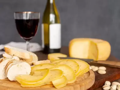 Vinos y quesos de lujo en un catering en Transporte