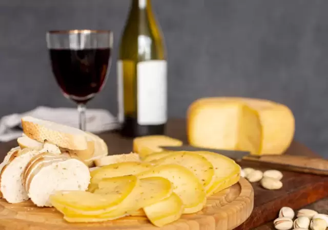 Vinos y quesos de lujo en un catering en Transporte