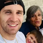 La mujer que conmovi� al Dibu Mart�nez y le dijo "Sabes que te amo"