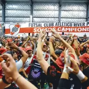 Y un d�a River se fue de la B