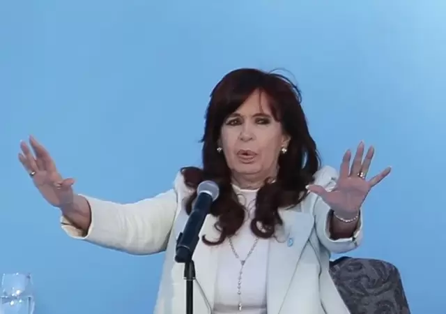 Cristina arremeti� contra el presidente Javier Milei por el esc�ndalo cripto