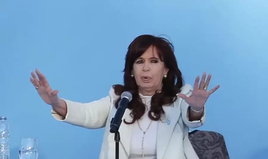 Cristina se siente amenazada