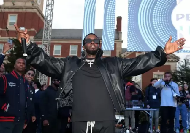 Acusan a P. Diddy por abusar de una menor en presencia de dos famosos