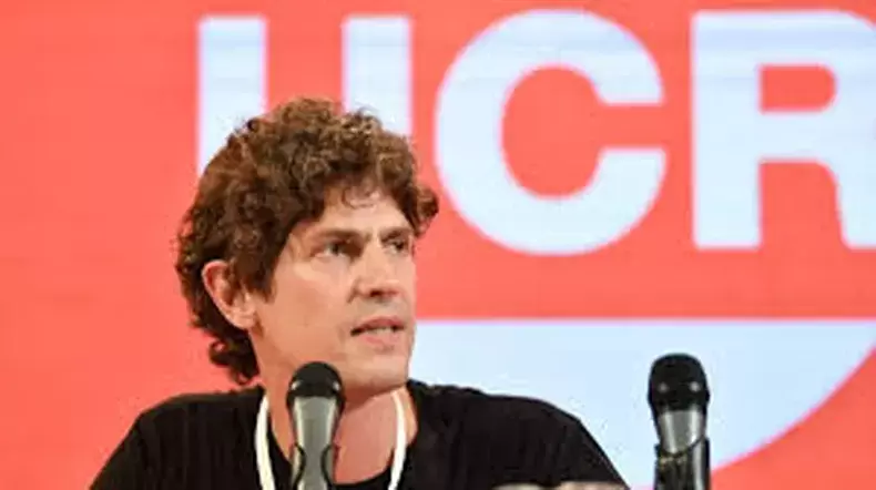 Mart�n Lousteau no tolera a los rebeldes