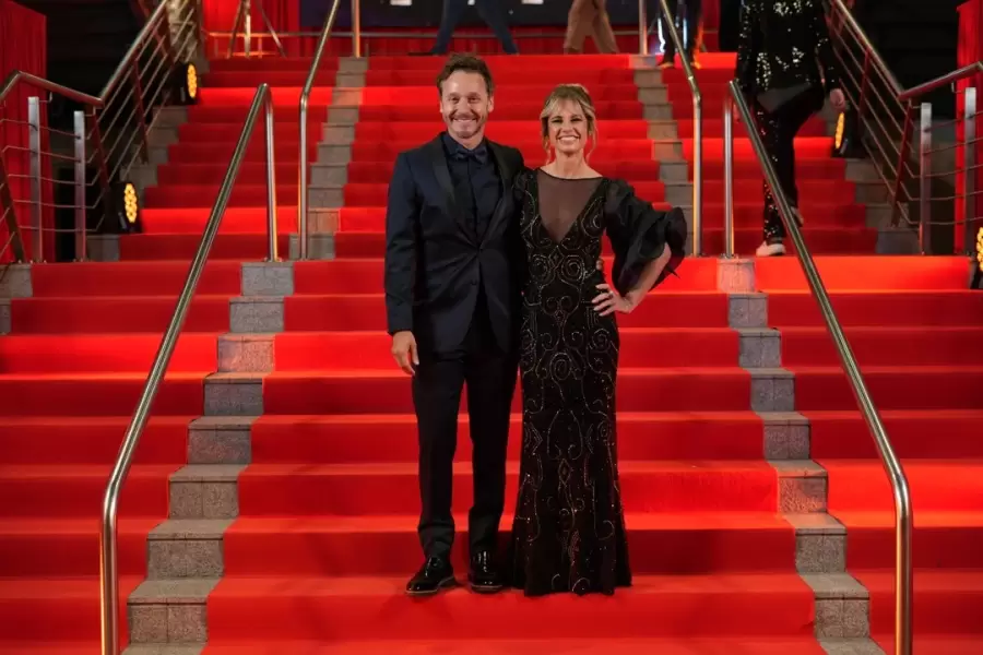 La dupla de conducci�n en la noche del cine.