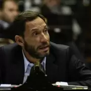 Arremeten contra dirigente radical por su supuesto acercamiento al presidente Milei