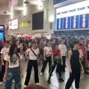 Estudiantes de la UNA protestaron bailando la canci�n Fan�tico de Lali