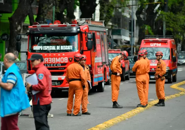 Se desprendi� un techo en caballito.