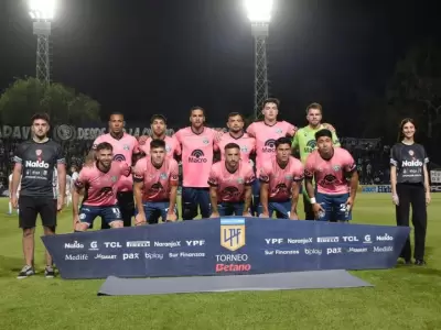 La Lepra jug� de rosa.