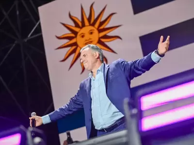 El candidato del Frente Amplio, Yamand� Orsi, logr� el 52.1% de los votos en el balotaje