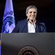 Caputo destaca la estabilidad financiera tras el retroceso del riesgo pa�s