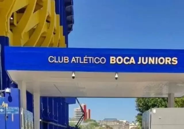 La Bombonera fue allanada este martes por carnets truchos.