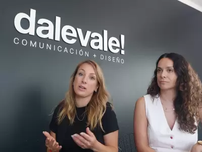 Estefan�a Furi� y Elisa Garc�a Ferrero