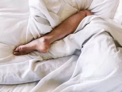 Para poder dormir, hace falta que la temperatura del cuerpo baje unos grados.