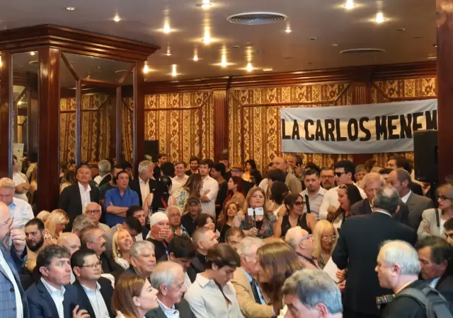 Presentaci�n de "La Carlos Menem"  /