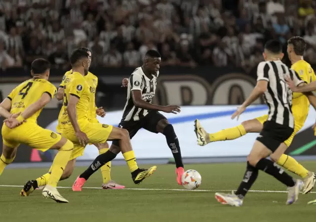 Pe�arol necesita ganar por una diferencia de cinco tantos para igualar la serie