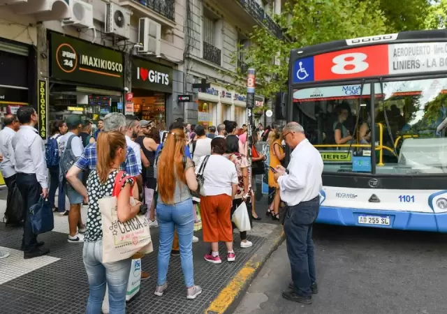 La UTA llega a un acuerdo con el Gobierno y garantiza el servicio de colectivos