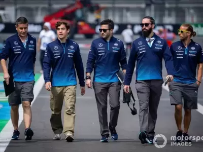Franco Colapinto junto al equipo de Williams