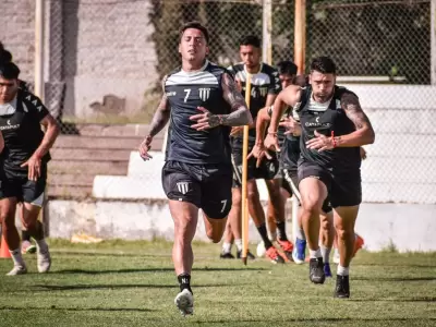El Lobo quiere hacerle compa��a a Godoy Cruz y a Independiente Rivadavia en Primera.