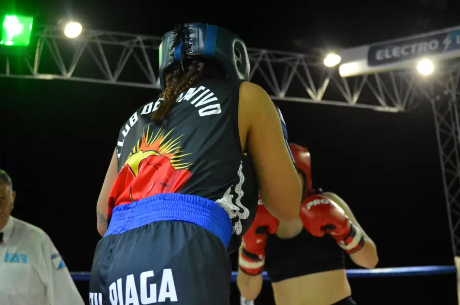 Boxeo amateur en el Pascual P�rez