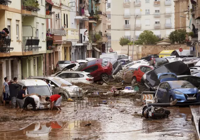 La tormenta dej� m�s de 200 muertos hasta el momento.