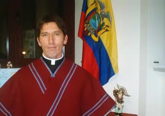 Sacerdote Enrique Fabi�n Arcos Sevilla.