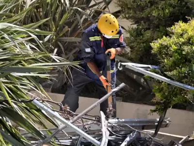 Rescataron nuevos cuerpos del hotel Dubrovnik en Villa Gesell.