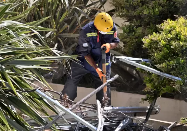 Rescataron nuevos cuerpos del hotel Dubrovnik en Villa Gesell.