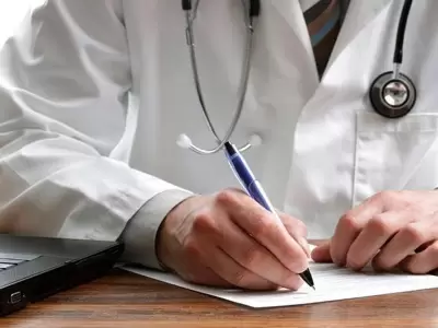 Los pro y contra de que los m�dicos no recertifiquen su t�tulo en el exterior