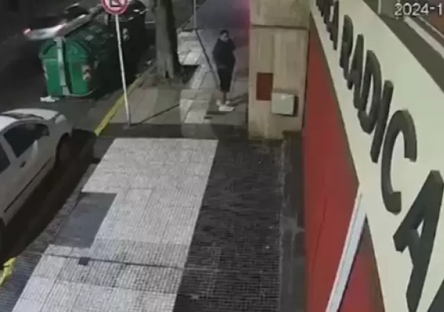 Las c�maras del Gobierno de la Ciudad captaron el ingreso de al menos tres personas a la sede central de la UCR.
