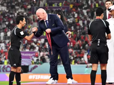 La FIFA busca acelerar las decisiones arbitrales durante los partidos.