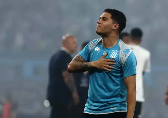 Juanfer Quintero es figura en Racing