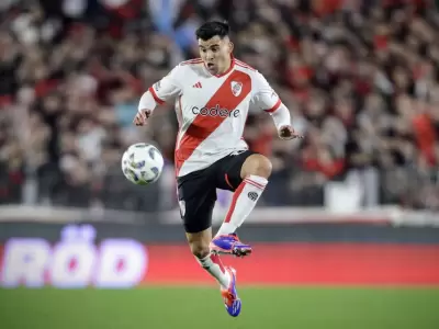 Acu�a y un nuevo dolor de cabeza