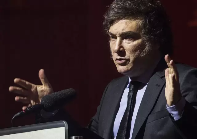 Javier Milei volvi� a arremeter contra medios y periodistas.