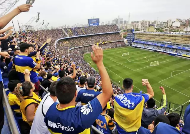 La Bombonera.