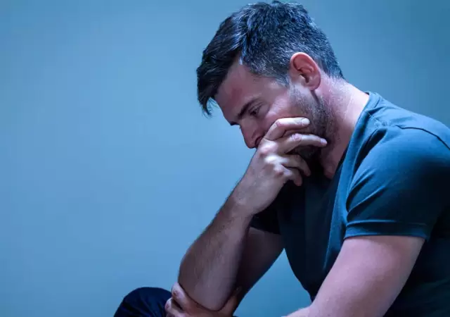 Adem�s, el VPH puede causar en ambos sexos c�ncer de ano y de garganta.