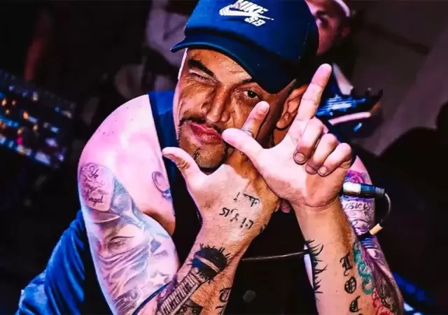 Roberto Al�, cantante de La Liga, fue condenado por abuso sexual