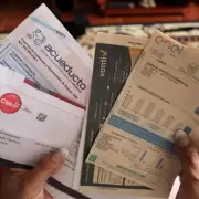 El Gobierno imputó a 95 empresas por incluir tasas de manera indebida en sus facturas