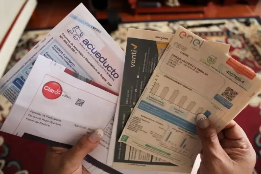 Facturas de servicios públicos.