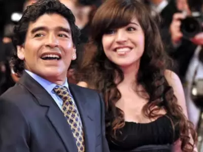 Diego Armando Maradona y su hija Gianinna.