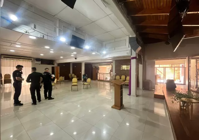 Por un desaf�o virtual, dos j�venes activaron un explosivo.